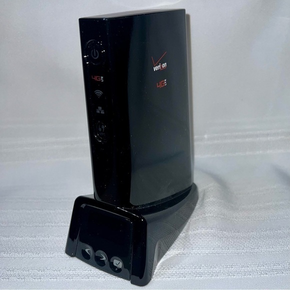 Verizon Novatel 4G LTE Broadband Wireless Router with Voice‎ Model T1114 EUC - Picture 3 of 13